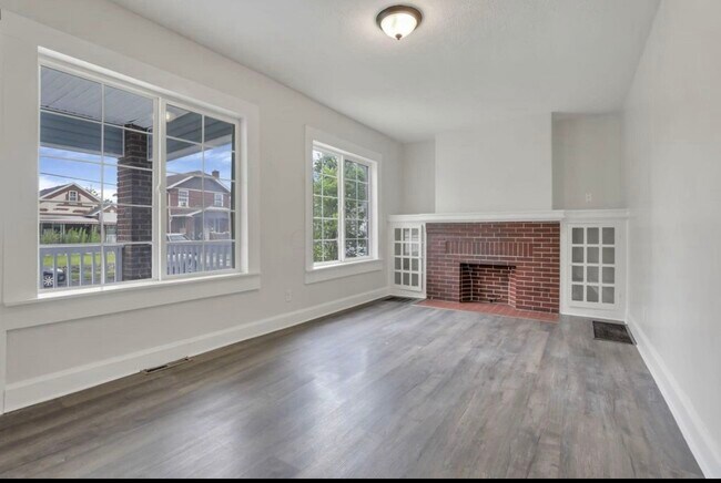 1364 S Champion Ave unit 1364 S Champion, Columbus, OH 43206 - photo 4