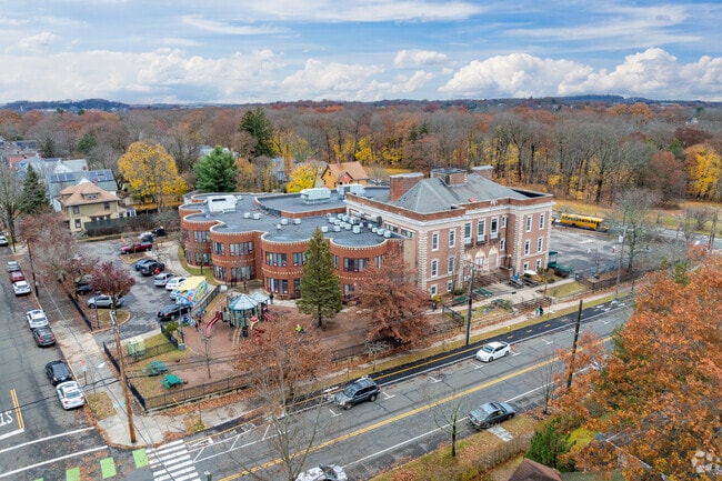 An aerial view of Edgewood Creative Thinking through STEAM Magnet School.