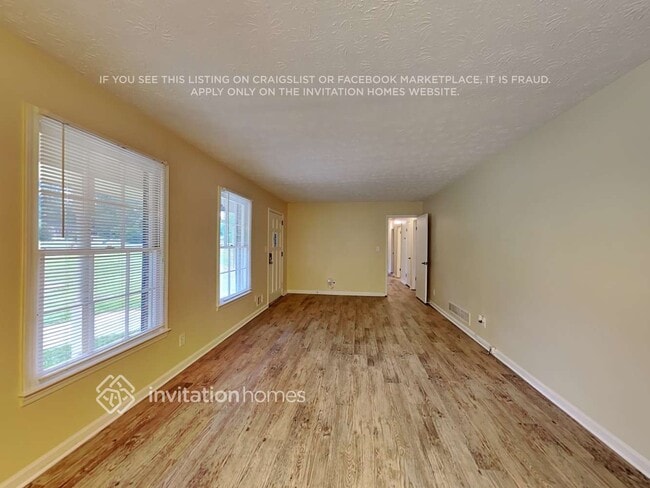 5295 Corinth Cir, Stone Mountain, GA 30087 - photo 3