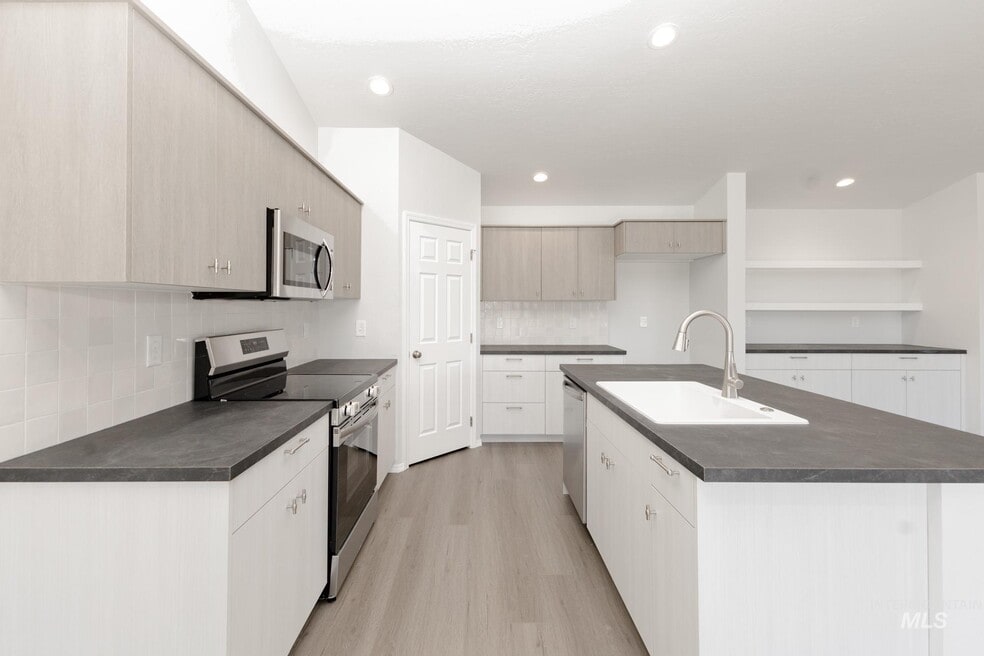 7166 E Shields Dr, Nampa, ID 83687 - photo 1