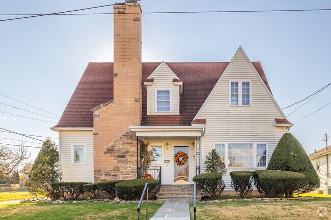 Cozy bungalow homes in Old Forge, PA are perfect for a starter home.