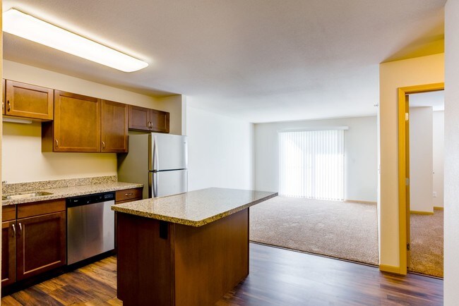 Eagles Landing, Williston, ND 58801 - photo 7