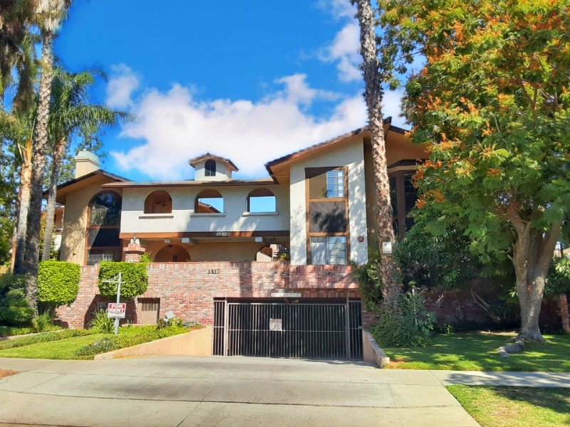 1517 Rock Glen Ave unit 202, Glendale, CA 91205 - photo 1