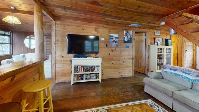 31 Main St, Middle Grove, NY 12850 - photo 2