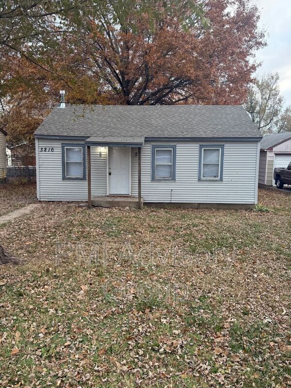 3210 SE Colorado Ave, Topeka, KS 66605