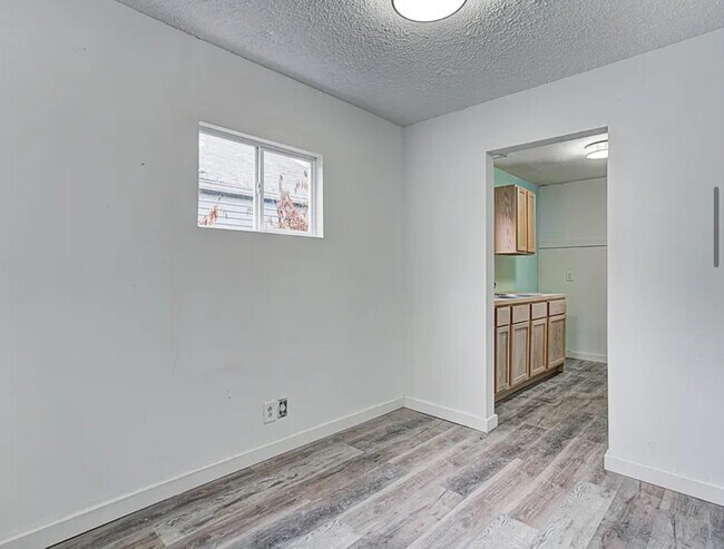 734 N Arnolda Ave, Indianapolis, IN 46222 - photo 6