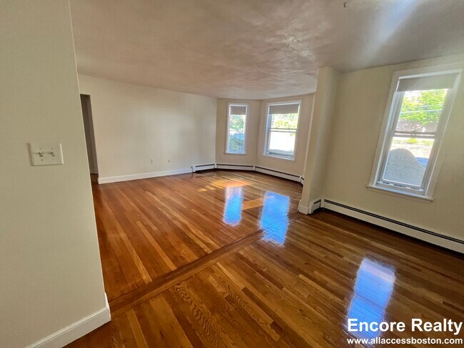 312 Tappan St unit 1, Brookline, MA 02445 - photo 3