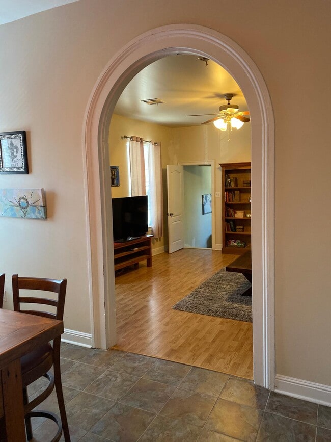 1112 Ninth St unit B, New Orleans, LA 70115 - photo 4