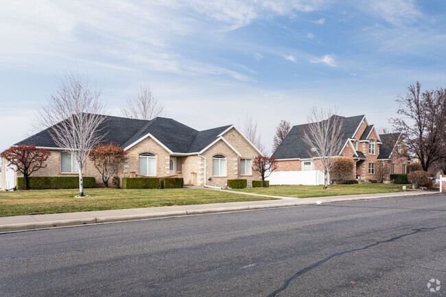 There are a variety of home styles found in the East Hobble Creek neighborhood.