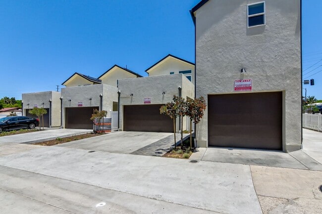 Division & Highland Rowhomes, San Diego, CA 92113 - photo 6