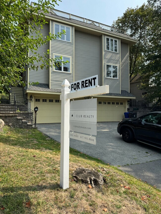 195 Forest St, Arlington, MA 02474 - photo 5