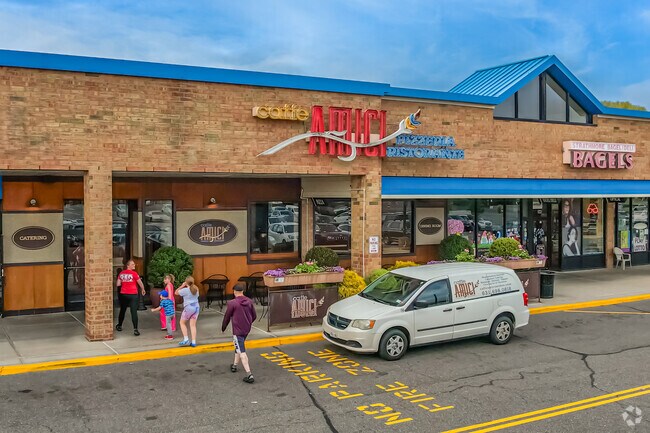 Bring the Family to Caffe Amici for a great Italian dinner.