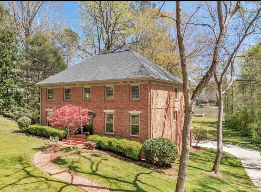 2270 Emerald Dr, Jonesboro, GA 30236 - photo 1