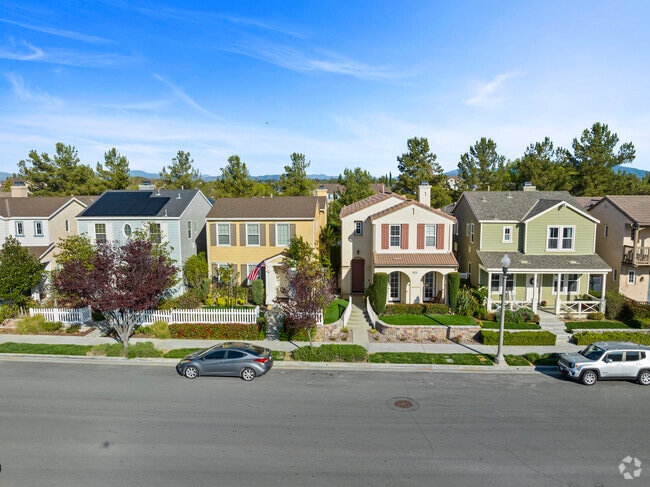 Quaint rows of townhomes give Harveston a unique charm.