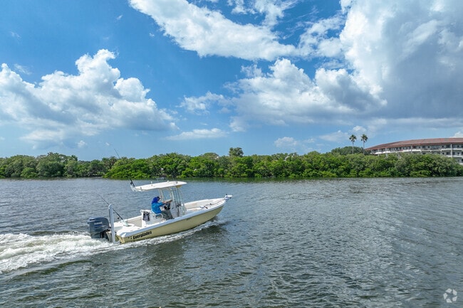Boating is a fun activitiy in Bayway Isles.