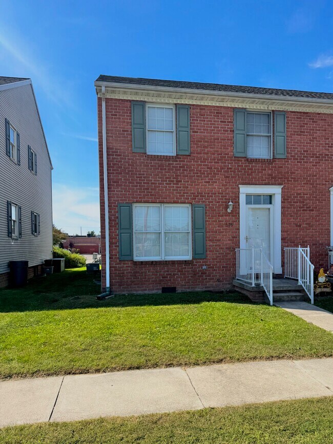 626 Eichelberger St, Hanover, PA 17331