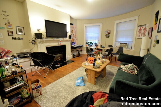 21 Saint Lukes Rd unit 3, Allston, MA 02134 - photo 2