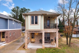 618 W Poplar St, Rogers, AR 72756