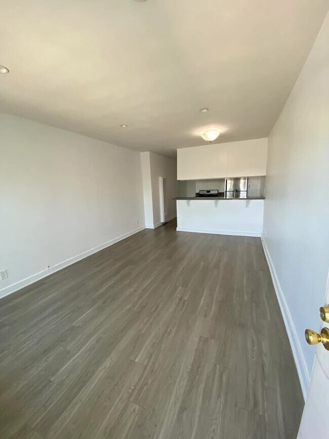 5307 Sepulveda Blvd unit 319, Sherman Oaks, CA 91411 - photo 4