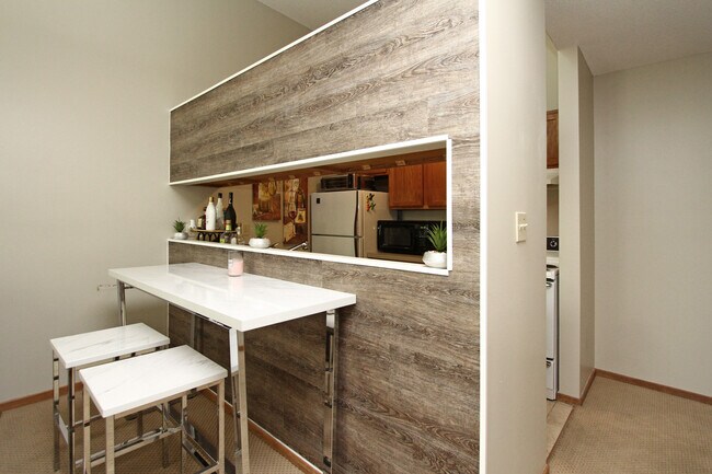 1223 N 9th St unit 103, Lincoln, NE 68508 - photo 3