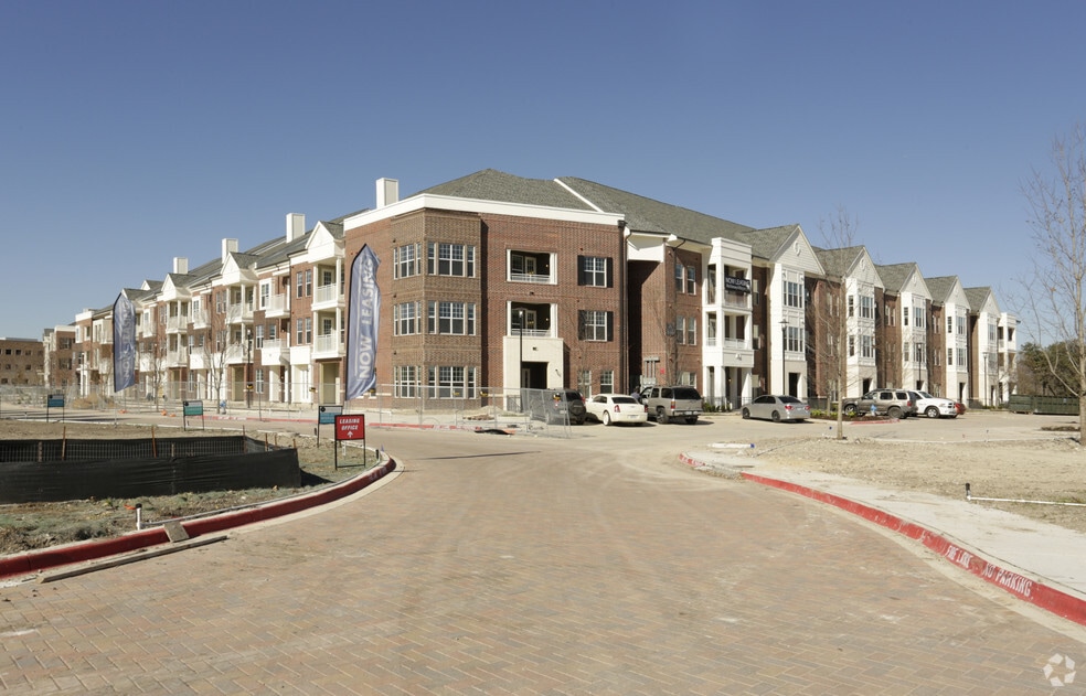 McKinney Village, McKinney, TX 75069 - photo 1