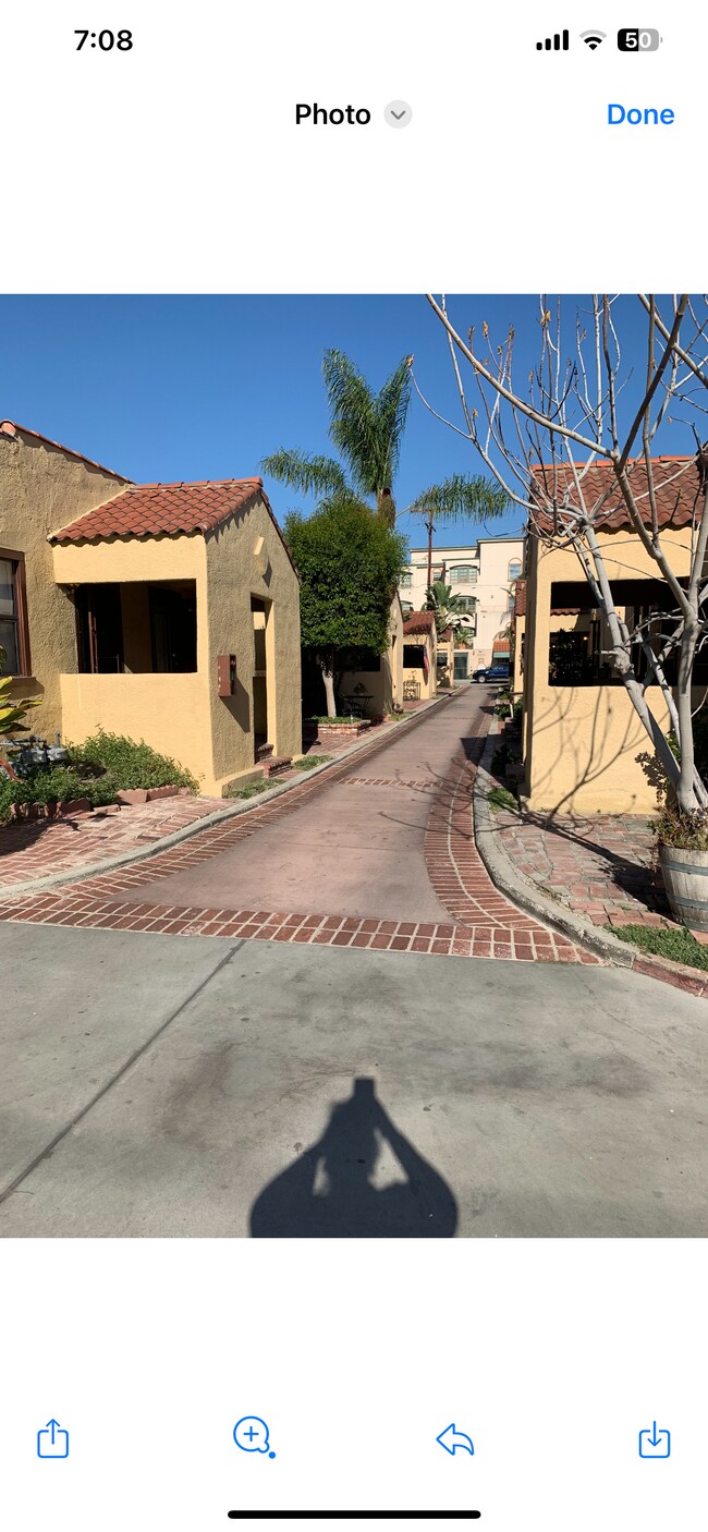 5031 Bakman Ave, North Hollywood, CA 91601