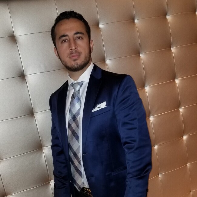 Agent Photo