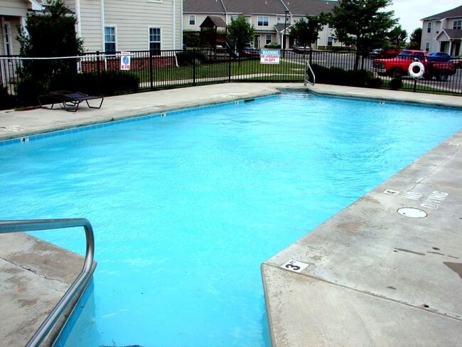 Pheasant Run Apartments, Enid, OK 73703 - photo 4