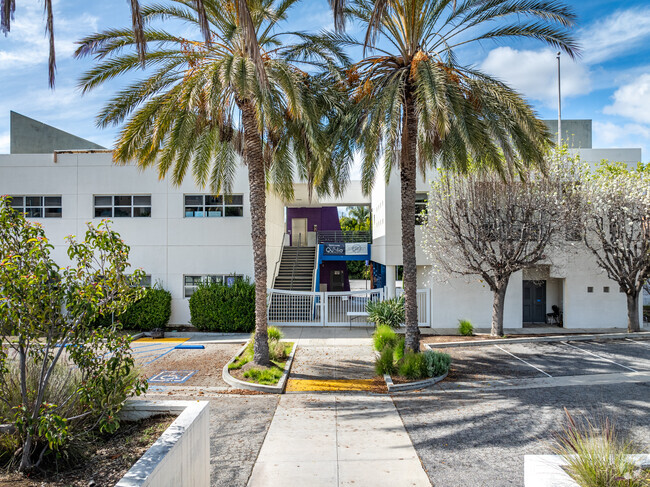 Qualia School is a private school located in the neighborhood of Agoura Hills, CA.