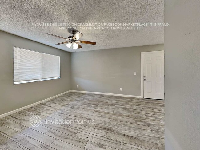 1026 W Danbury Dr, Phoenix, AZ 85023 - photo 2