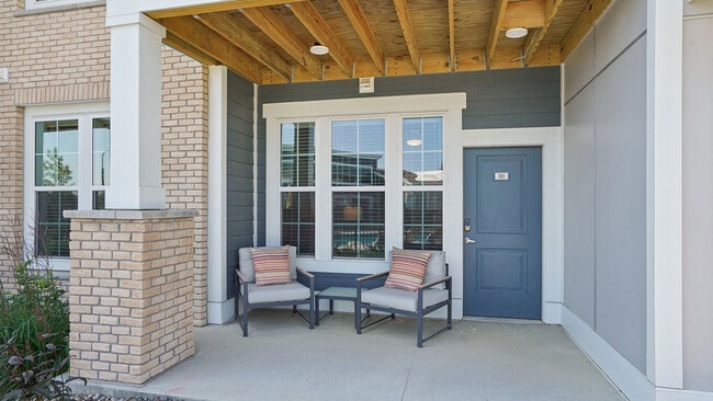 Springs at McKnight Lake, Chaska, MN 55318 - photo 2