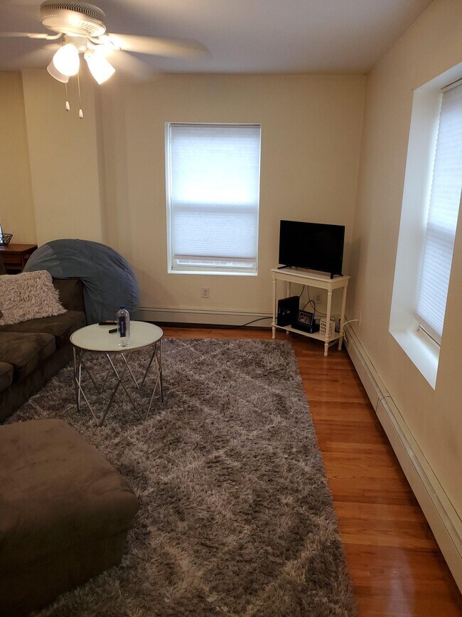 12 Fleet St unit 33, Boston, MA 02113 - photo 6