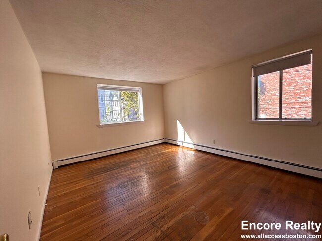 50 Gardner St unit 10, Allston, MA 02134 - photo 7