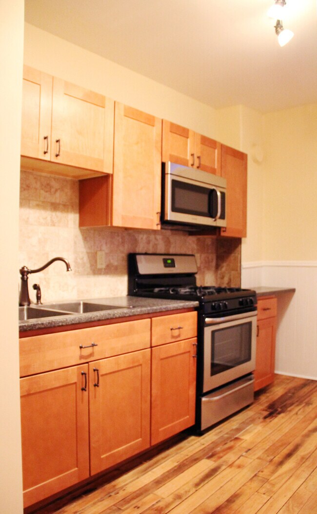 23 West Ln unit C, Winooski, VT 05404 - photo 5