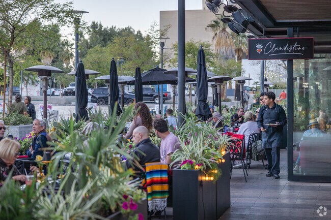 Palm Springs residents can enjoy warm summer evenings dining at Clandestino in Downtown.