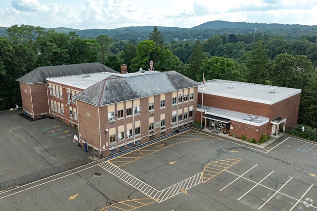 Samuel R. Donald is a public elementary school in Bloomingdale, NJ.