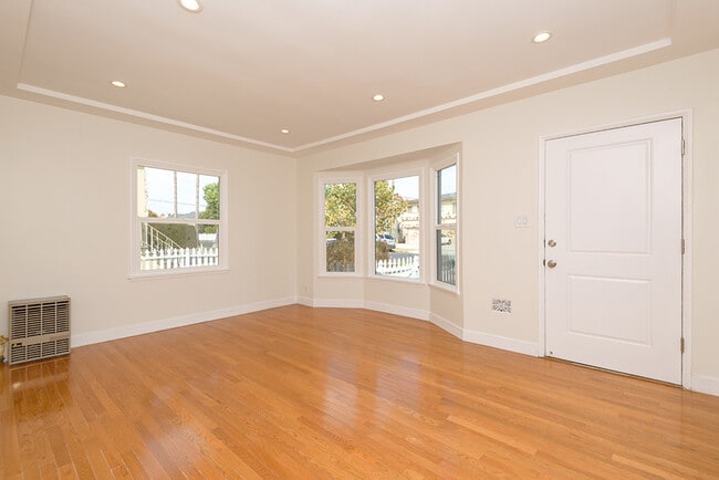 1517 S Orange Grove Ave, Los Angeles, CA 90019 - photo 6