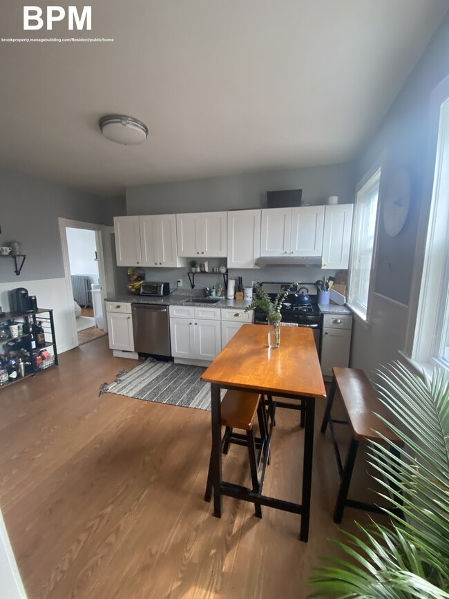 28 Pond St Unit 2, Boston, MA 02130