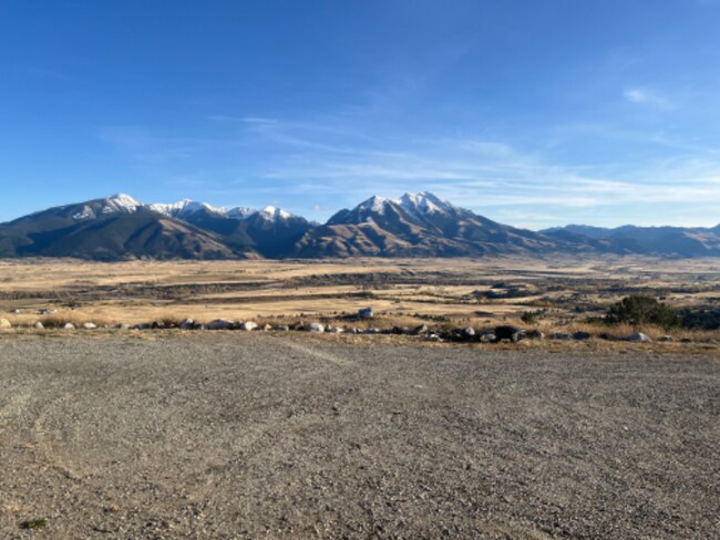 25 Caspari Way E unit MOOSE, Emigrant, MT 59027 - photo 4