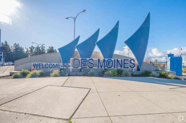 Central Des Moines is a waterfront neighborhood sitting on the Puget Sound.