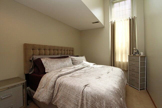 1223 N 9th St unit 103, Lincoln, NE 68508 - photo 4