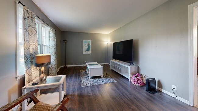 5058 New Chapel Rd, Springfield, TN 37172 - photo 2