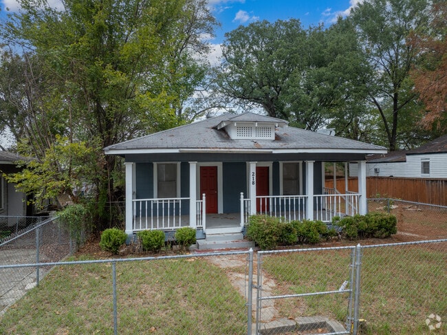 The neighborhood’s cottages blend well with the larger historic homes in the area.
