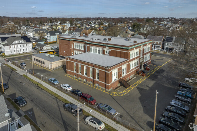 Hall School, Bridgeport CT Rankings & Reviews - Homes.com