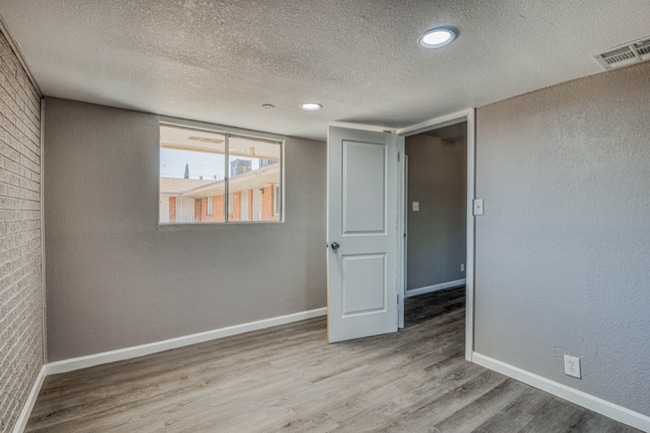 8709 Lawson St unit 6, El Paso, TX 79904 - photo 7