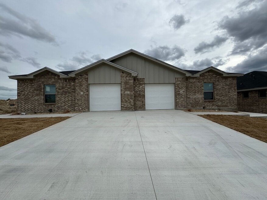 5403 Rose Gdn Lp unit B, Killeen, TX 76541 - photo 1