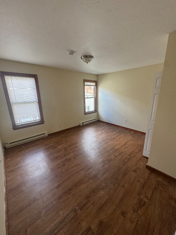 231 Mechanic St Unit 3R, Southbridge, MA 01550