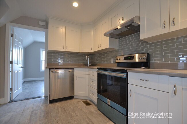 81 Linden St unit 1, Allston, MA 02134 - photo 5