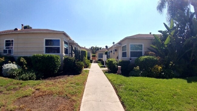 812 N Fuller Ave, Los Angeles, CA 90046 - photo 2