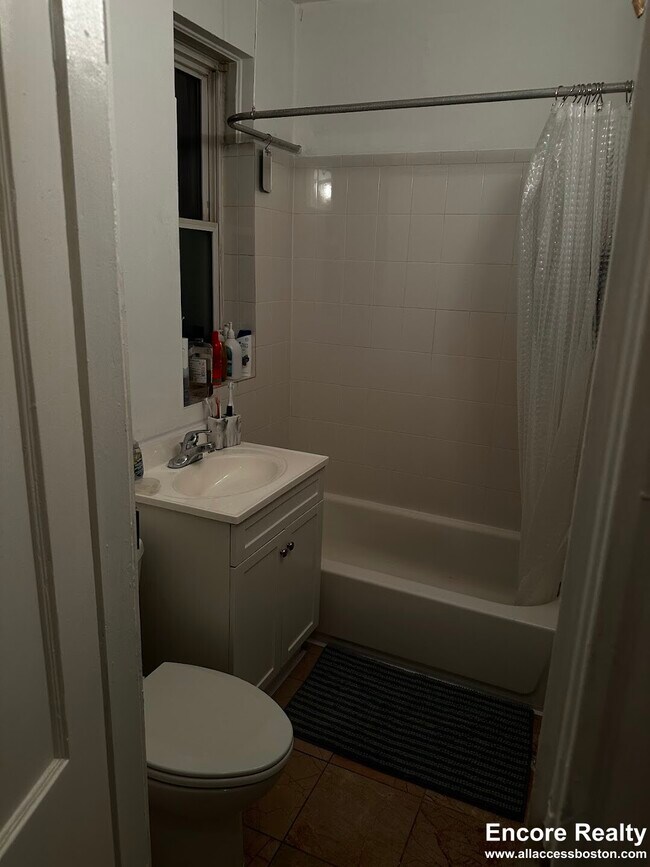 110 Brainerd Rd unit 13, Allston, MA 02134 - photo 4